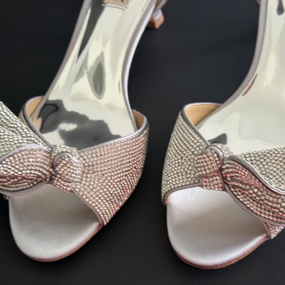 Badgley Mischka Women's Silver Remi Kitten Evening Heel Sandals, NEW pick size - Picture 10 of 16